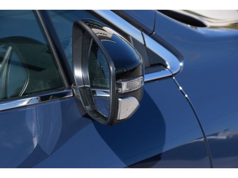 Certified 2025 Subaru Outback Premium image 30