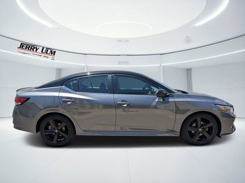 Used 2023 Nissan Sentra SR w/ Midnight Edition Package FWD image 2