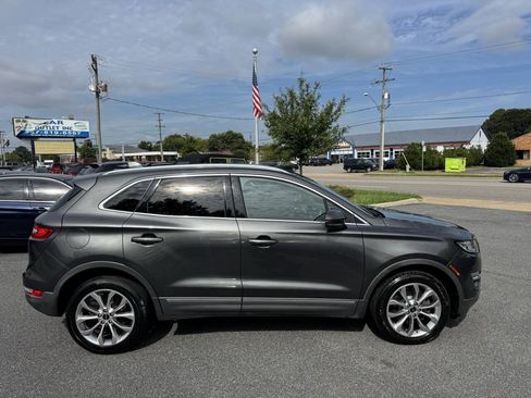 Used 2019 Lincoln MKC Select w/ Select Plus Package AWD/4WD image 4