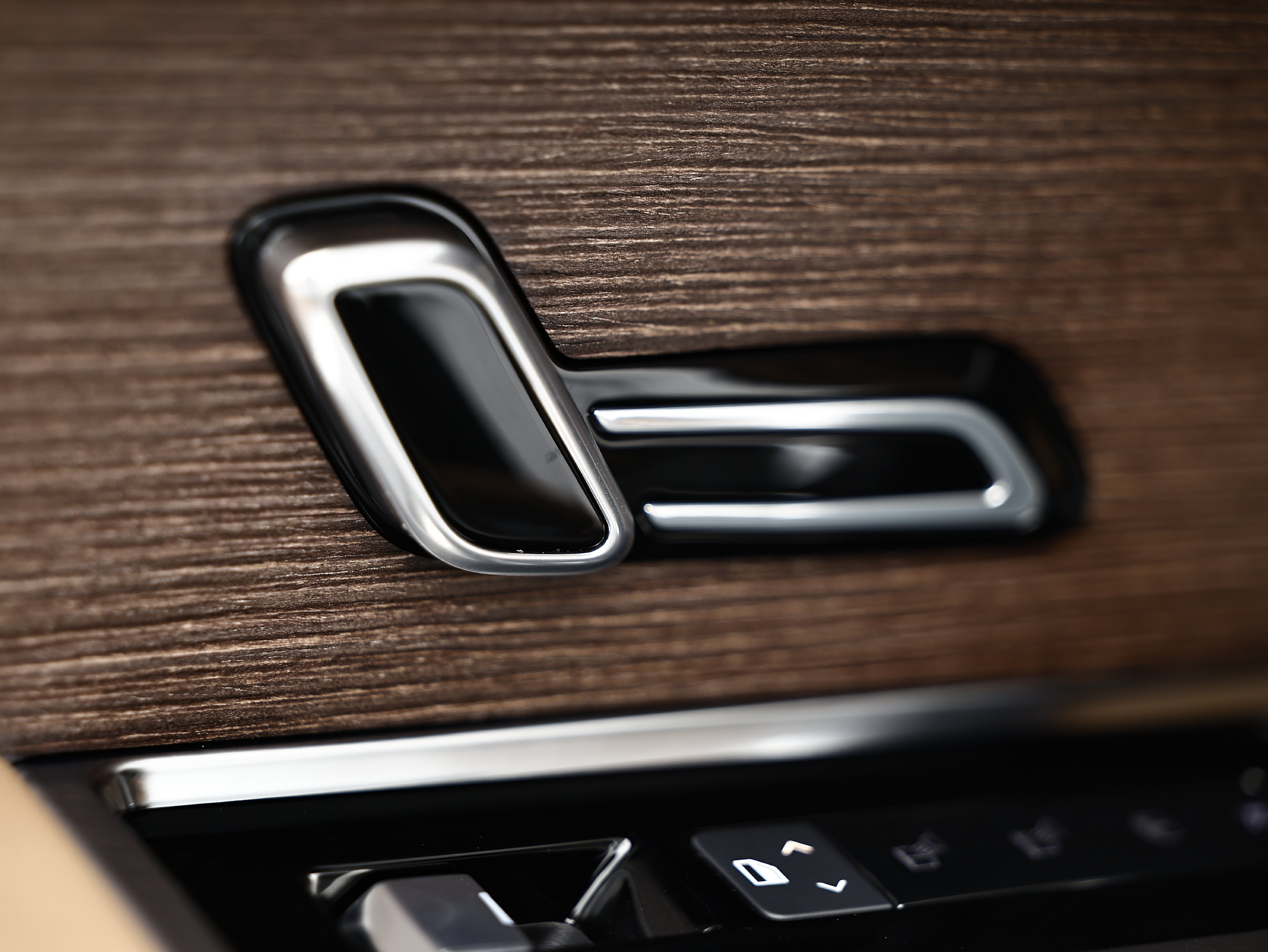 New 2026 Land Rover Range Rover SE AWD/4WD image 32