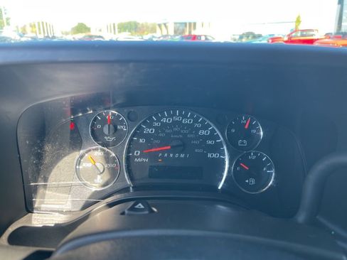 Used 2023 GMC Savana 2500 w/ Driver Convenience Package image 15