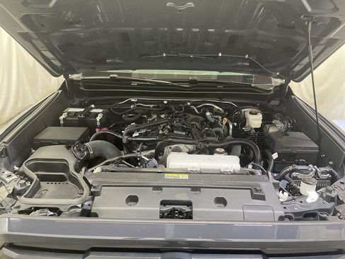 Used 2024 Toyota Tacoma TRD Sport AWD/4WD image 25
