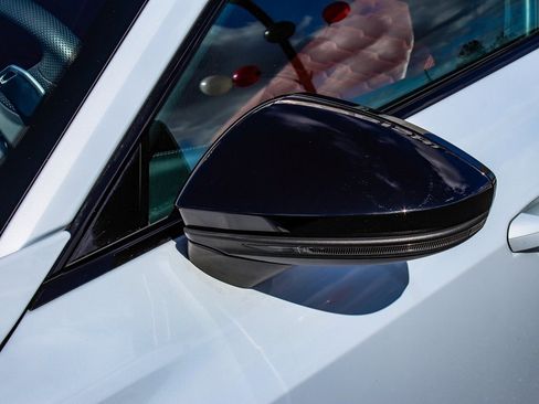 Used 2024 Audi e-tron GT Premium Plus image 48