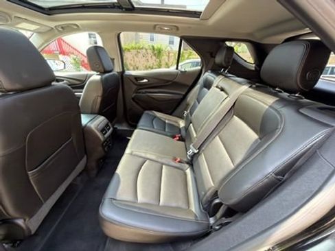 Used 2018 Chevrolet Equinox Premier AWD/4WD image 17