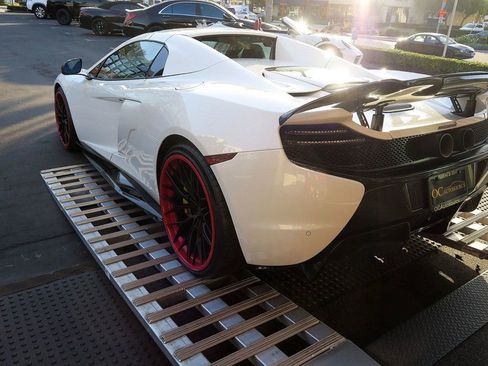 Used 2015 McLaren 650S Spider image 7