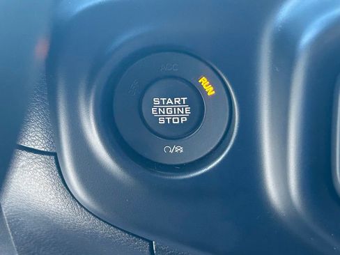 Used 2021 Jeep Wrangler Unlimited Sahara image 40