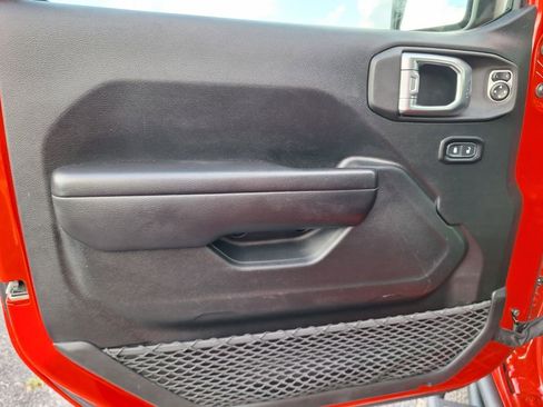 Used 2021 Jeep Wrangler Unlimited Sport image 31