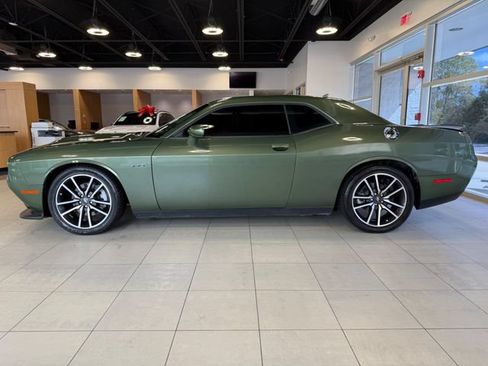 Used 2023 Dodge Challenger R/T RWD image 7