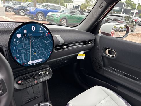 Used 2026 MINI Cooper 4-Door Hardtop image 10