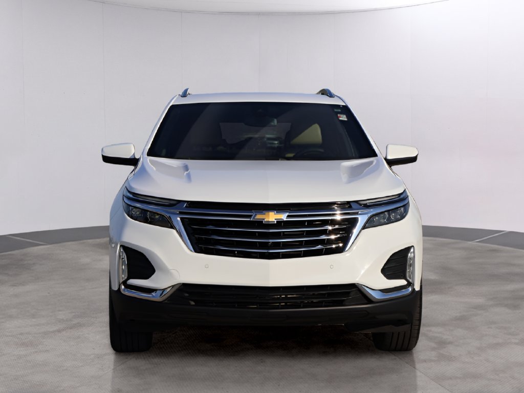 Used 2024 Chevrolet Equinox Premier FWD image 2