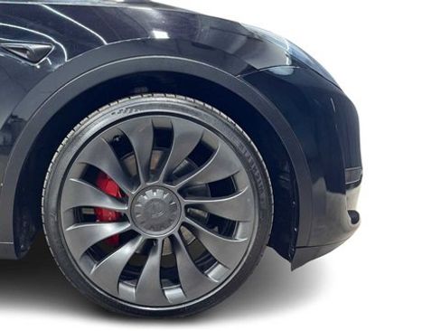 Used 2023 Tesla Model Y Long Range image 8