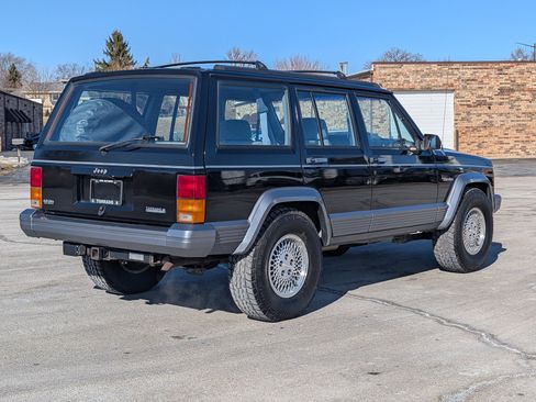 Used 1993 Jeep Cherokee Country image 3