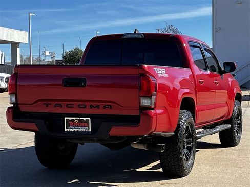 Used 2019 Toyota Tacoma SR image 4