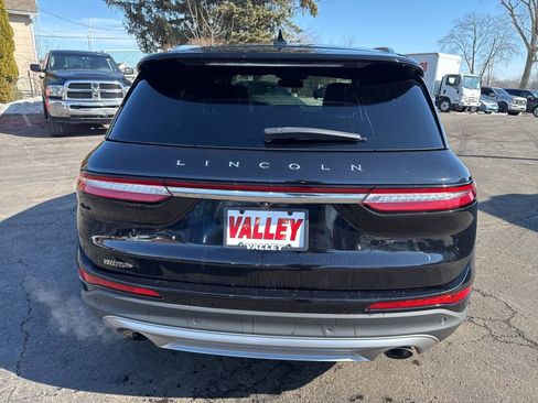 Used 2022 Lincoln Corsair AWD w/ Premium Package image 11