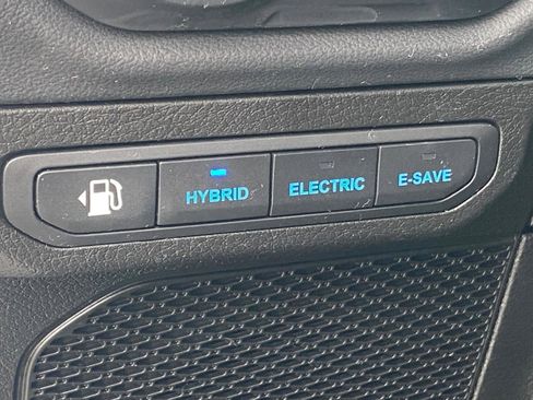 Used 2024 Jeep Wrangler Unlimited Rubicon 4xe w/ Technology Group AWD/4WD image 10