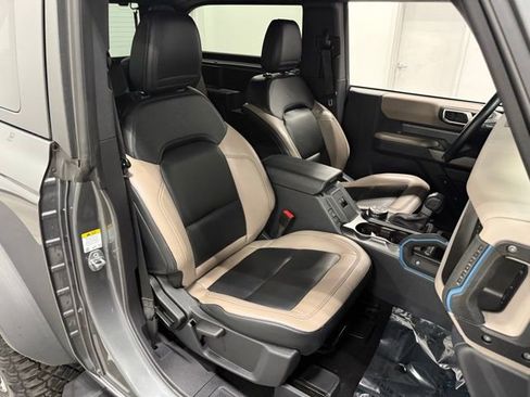 Used 2023 Ford Bronco Wildtrak image 35