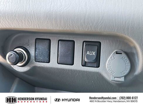 Used 2011 Toyota Tacoma 2WD Regular Cab image 23