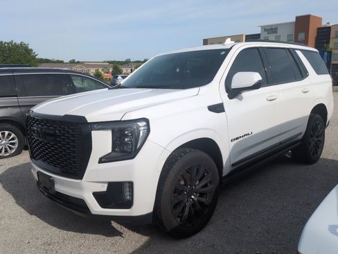 Used 2021 GMC Yukon Denali w/ Denali Premium Package AWD/4WD image 1