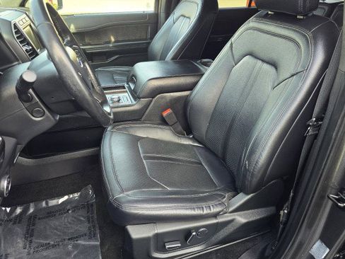 Used 2019 Ford Expedition Max Limited image 11