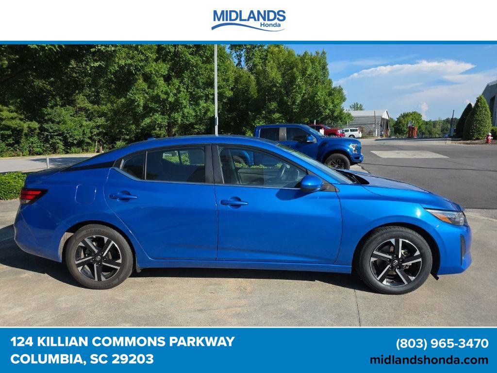 Used 2025 Nissan Sentra SV FWD image 8