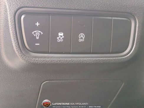 Used 2025 Kia Soul LX w/ LX Technology Package image 16