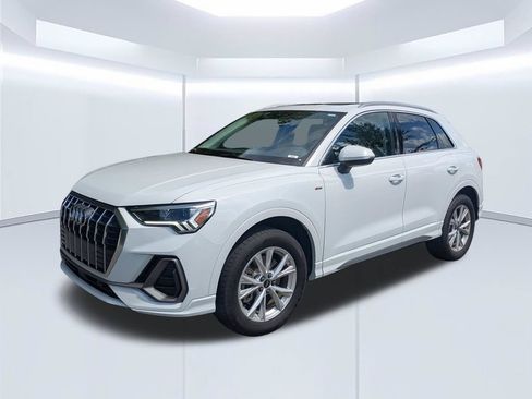 Used 2023 Audi Q3 2.0T Premium Plus w/ Premium Plus Package AWD/4WD image 7
