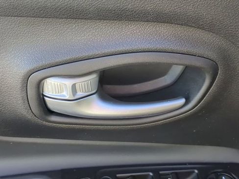 Used 2022 Jeep Renegade Limited image 20