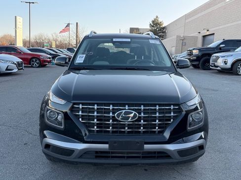 Used 2024 Hyundai Venue SEL image 8