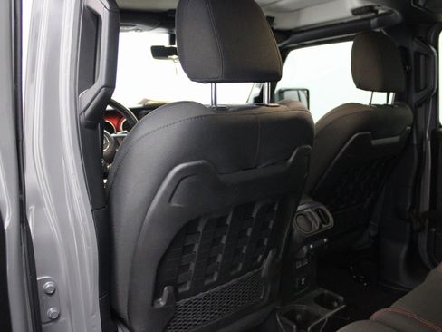 Used 2019 Jeep Wrangler Unlimited Rubicon image 20