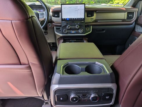 Certified 2022 Ford Expedition Limited AWD/4WD image 31