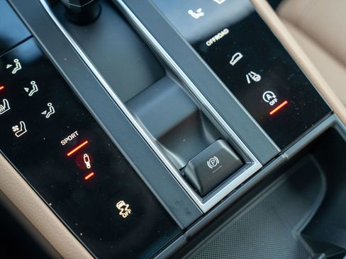 New 2026 Porsche Macan S image 21