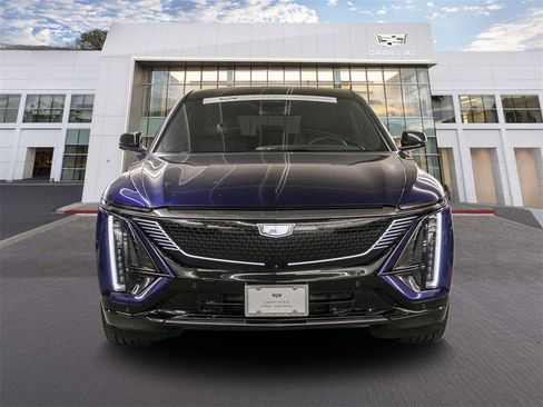 Certified 2024 Cadillac Lyriq Sport image 2