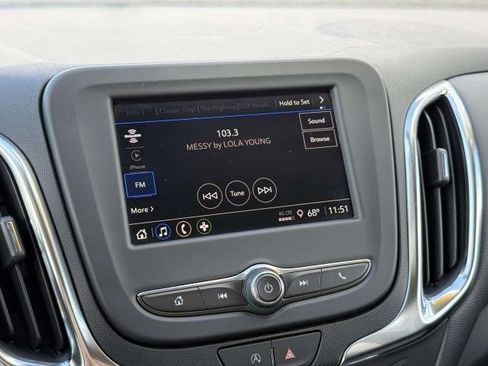 Used 2024 Chevrolet Equinox LT image 24
