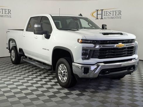 Certified 2024 Chevrolet Silverado 2500 LT AWD/4WD image 2