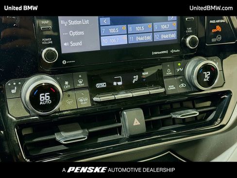Used 2020 Toyota Highlander XLE FWD image 10