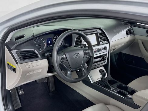 Used 2017 Hyundai Sonata SE image 15