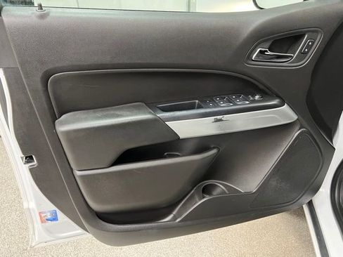 Used 2016 Chevrolet Colorado LT w/ LT Convenience Package image 22