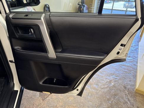Used 2022 Toyota 4Runner SR5 Premium image 19