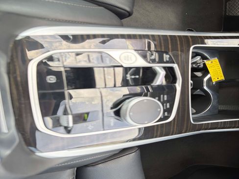 Used 2025 BMW X7 xDrive40i AWD/4WD image 28