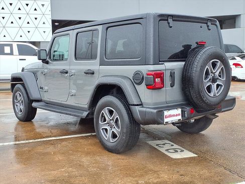 Used 2023 Jeep Wrangler Sport S image 4