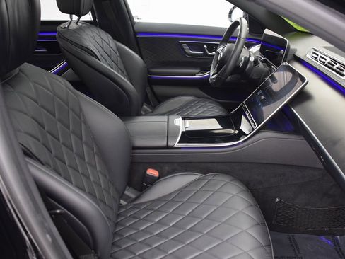 Used 2025 Mercedes-Benz S 580 S 580 image 15