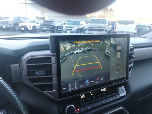 Used 2024 Toyota Tundra Limited image 22