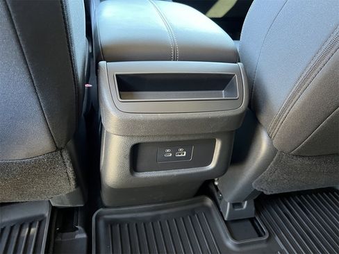 Certified 2025 Nissan Pathfinder S image 26