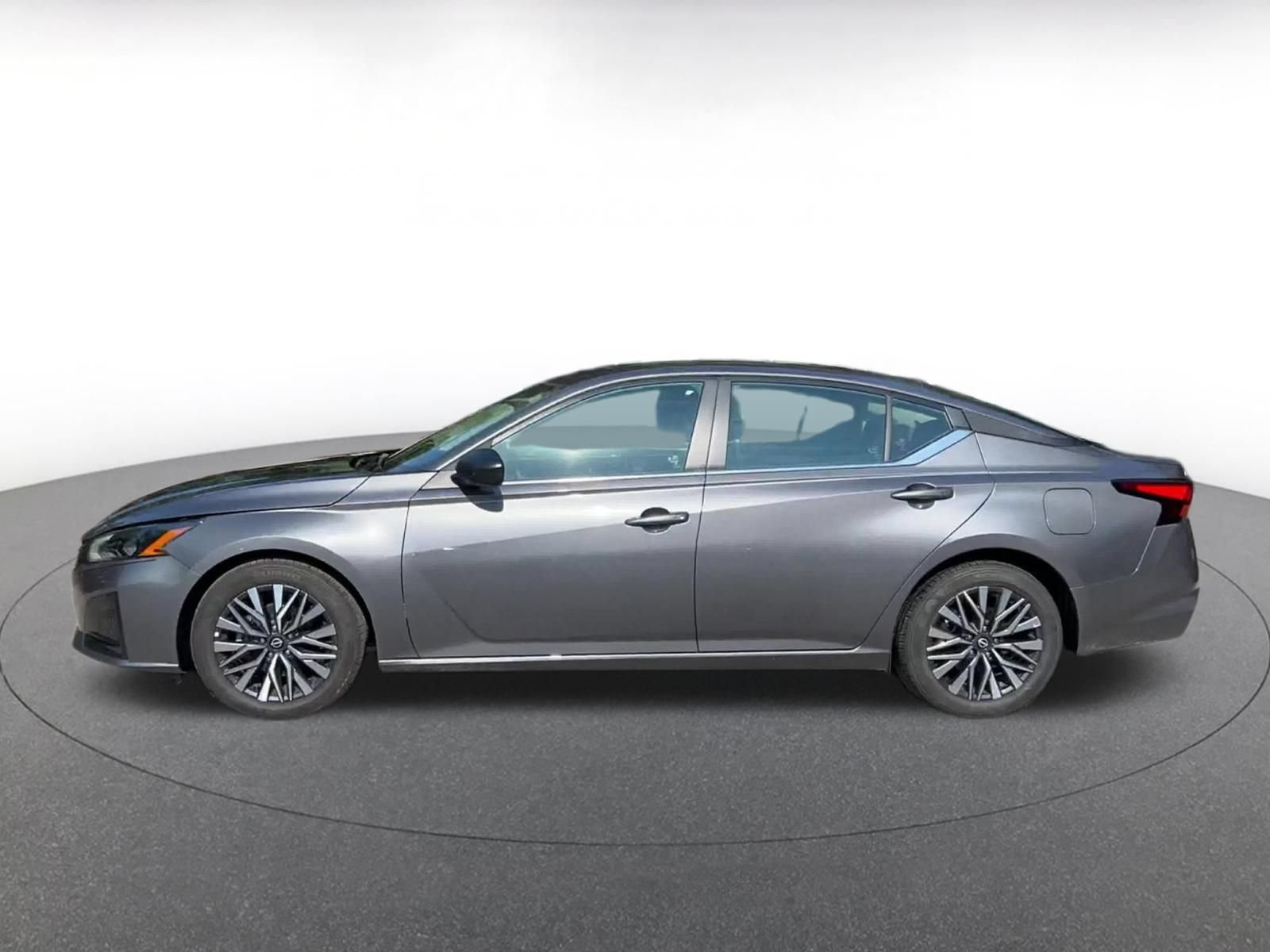 Used 2026 Nissan Altima 2.5 SV FWD image 9