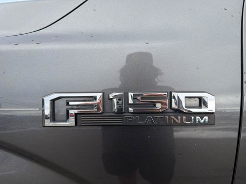 Used 2018 Ford F150 Platinum w/ Equipment Group 701A Luxury AWD/4WD image 24