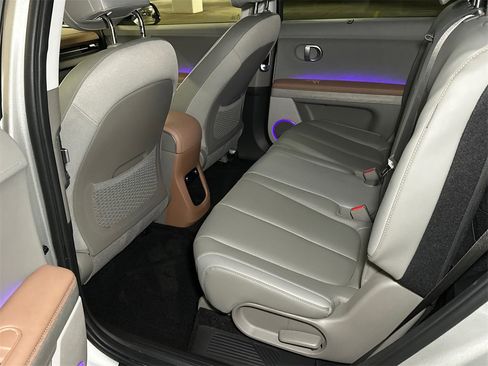 Used 2024 Hyundai Ioniq 5 Limited image 21