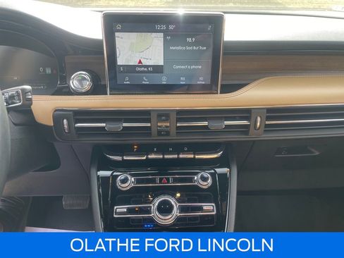 Used 2022 Lincoln Corsair Reserve w/ Equipment Group 201A image 15