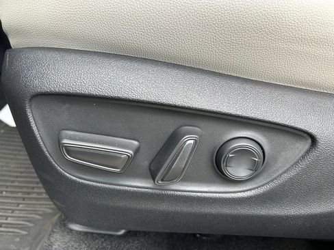 Certified 2026 Toyota Grand Highlander FWD image 17