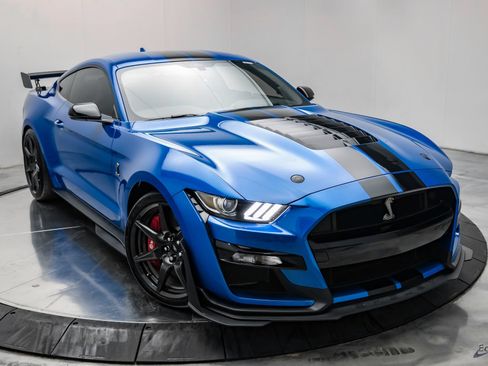 Used 2021 Ford Mustang Shelby GT500 w/ Carbon Fiber Track Pack RWD image 29