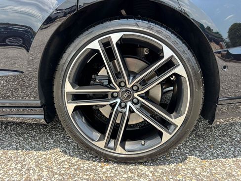 Used 2025 Audi A8 L 3.0T AWD/4WD image 40